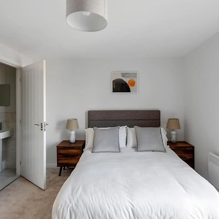 Spacious 1 Bedroom Apartment In A Converted Mill Leeds  Dış mekan fotoğraf