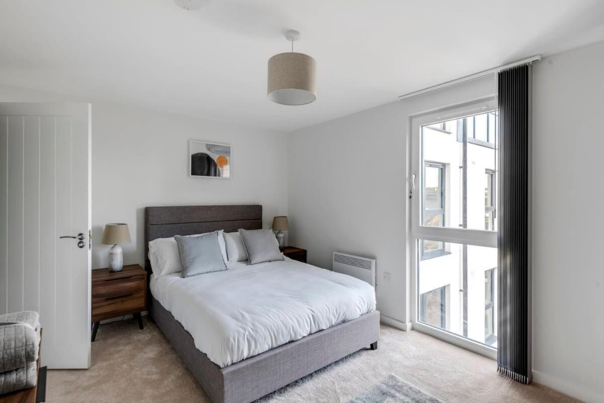 Spacious 1 Bedroom Apartment In A Converted Mill Leeds  Dış mekan fotoğraf