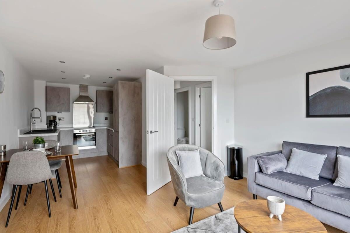 Spacious 1 Bedroom Apartment In A Converted Mill Leeds  Dış mekan fotoğraf